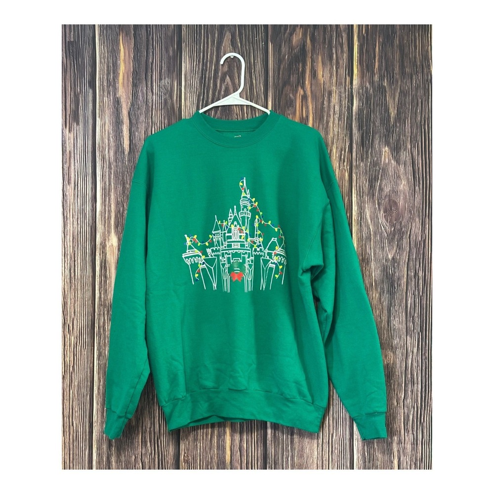 Sweatshirt Mens L/G Green Castle Christmas Graphic Print Preshrunk Pullover - Picture 2 of 12